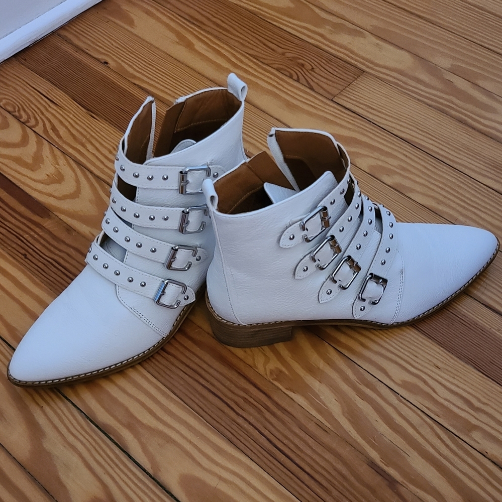 Pointy Boots